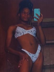 Molly Garcia - Baby Leeds, United Kingdom